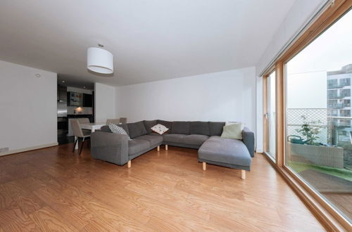Photo 7 - Contemporary 2BD Flat by the Grand Canal - Dublin