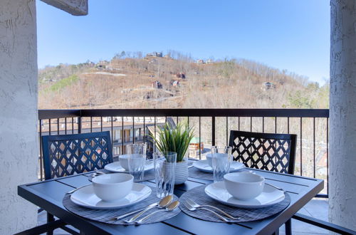 Foto 10 - Gatlinburg Condo w/ Smoky Mtn Views: Walk to Dwtn