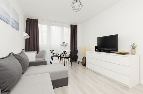 Foto 4 - Warsaw Saski Garden Apartment by Renters