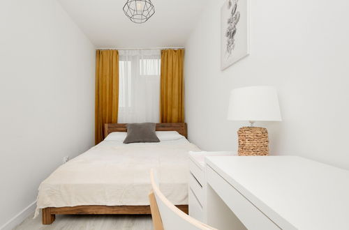 Photo 2 - Warsaw Saski Garden Apartment by Renters