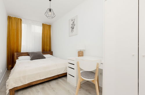 Photo 3 - Warsaw Saski Garden Apartment by Renters