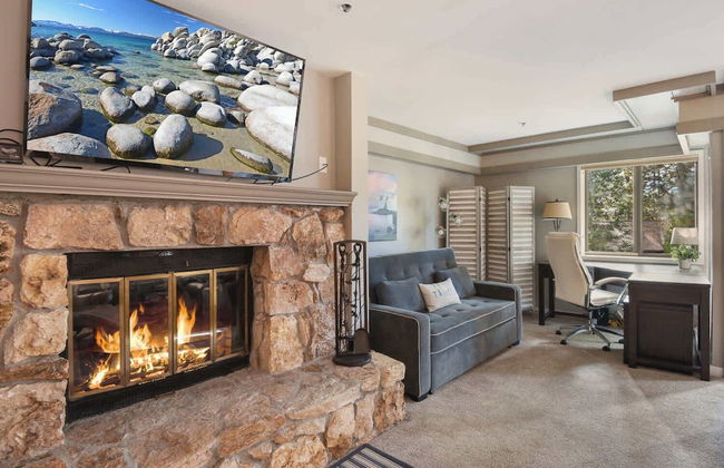 Escape to Incline Village! Min to Beach and Skiing - Foto 11