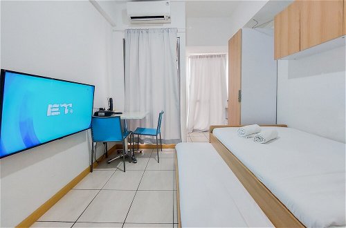 Photo 3 - Relaxing Studio Room Apartment At M-Town Residence