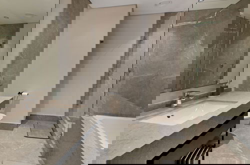 Foto 10 - Ellipse Waterfall 3911