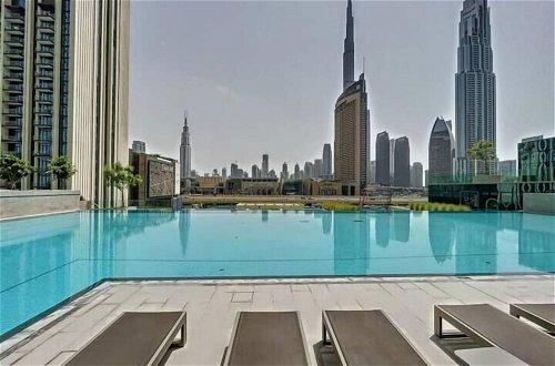 Foto 26 - SuperHost - Downtown Delight 2BR Apt Opposite Burj Khalifa