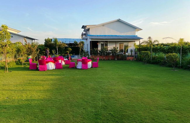 GoBravo 72 - 3BHK Farm with Pool & Garden Sec150 Noida - Foto 18