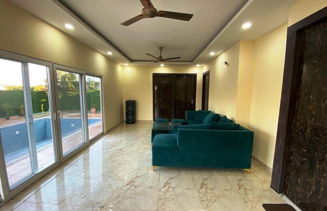 GoBravo 72 - 3BHK Farm with Pool & Garden Sec150 Noida - Foto 16