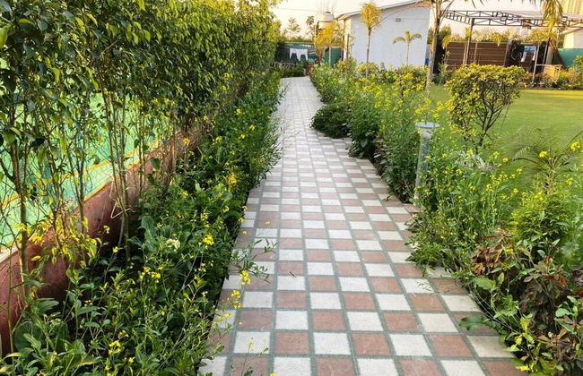 GoBravo 72 - 3BHK Farm with Pool & Garden Sec150 Noida - Foto 20