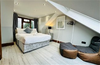 Foto 1 - Spacious 6 Bed House in Wembley