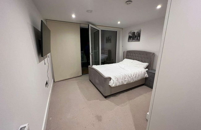 Impeccable 2-bed Apartment in Erith - Foto 3