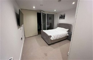 Foto 3 - Impeccable 2-bed Apartment in Erith