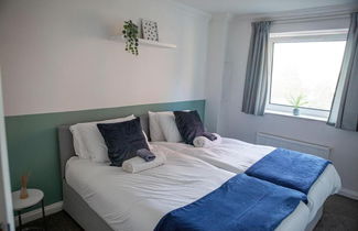 Photo 3 - Charming 2-bed Apartment Free Parking in Wimbledon