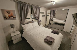 Photo 3 - Stunning 1-bed Apartment in London