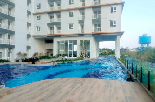 Foto 16 - New Studio Apartment With Strategic Location At Suncity Residence