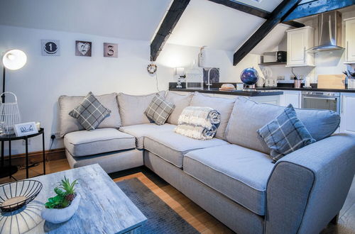 Photo 22 - Cosy At The Mews - 2 Bedroom Apartment - Tenby