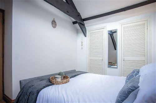 Photo 4 - Cosy At The Mews - 2 Bedroom Apartment - Tenby