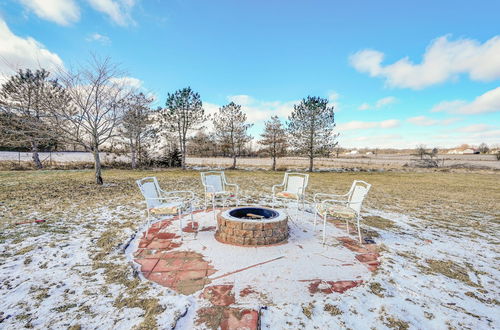 Photo 13 - Elegant Pataskala Home w/ Hot Tub & Fire Pit