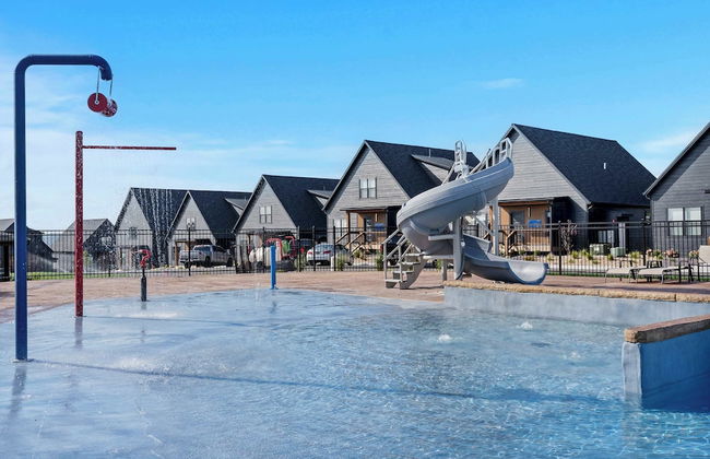 Rocky Shores Retreat - Indoor Pool Open - Photo 26