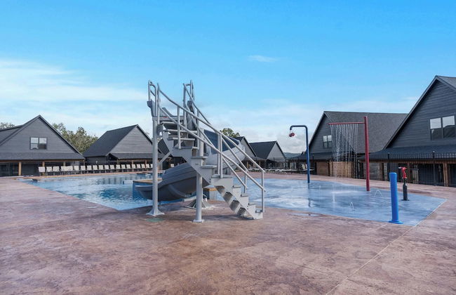 Rocky Shores Retreat - Indoor Pool Open - Photo 33