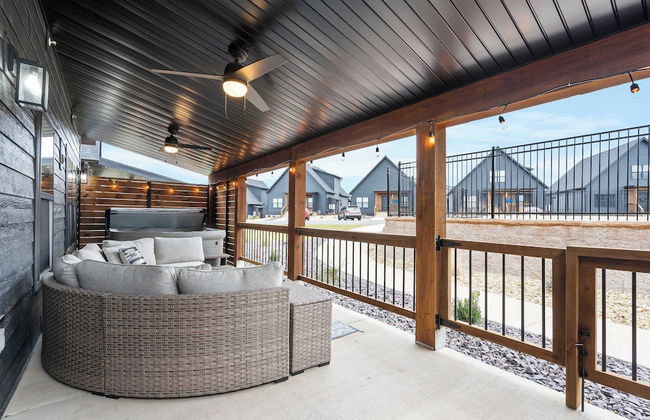 Rocky Shores Retreat - Indoor Pool Open - Photo 47