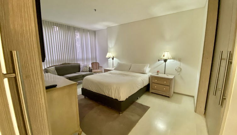 Foto 1 - Luxurious Suite With Private Pool in Proximity to the Airport
