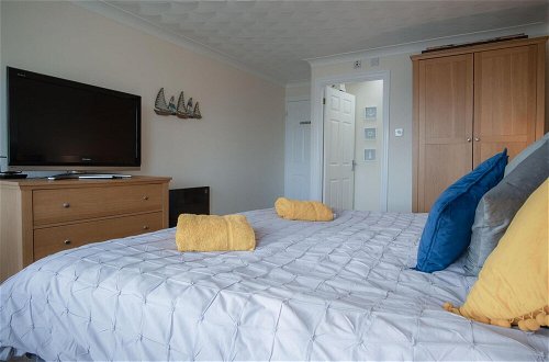 Photo 38 - North Beach Heights - 2 Bedroom Penthouse - Tenby