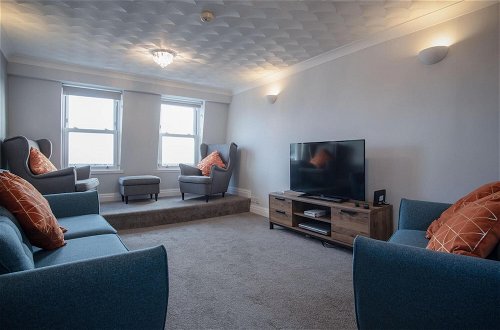 Photo 15 - North Beach Heights - 2 Bedroom Penthouse - Tenby