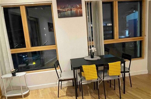 Photo 29 - Inviting 2-bed Apartment in Reading
