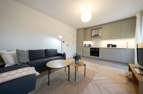 Photo 2 - The Battersea Place - Charming 4bdr Flat