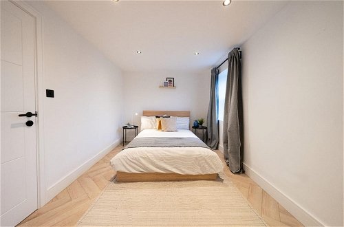 Photo 11 - The Battersea Place - Charming 4bdr Flat