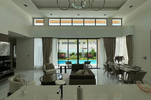 Foto 9 - Breeze Villa with maid by Lofty