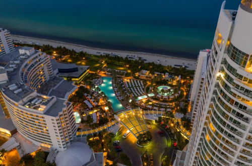 Photo 12 - FontaineBleau with Ocean plus Bay and City View