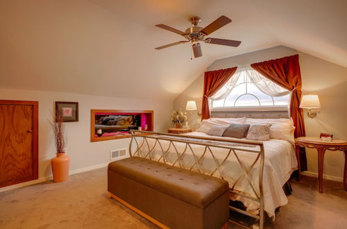 Photo 10 - Comfy Schuylerville Carriage Getaway w/ Views