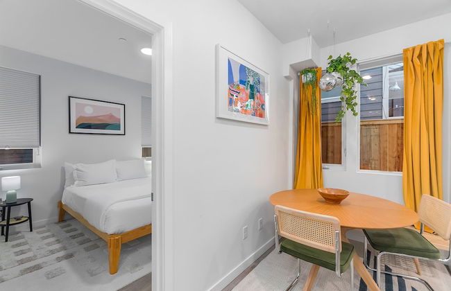 Cozy Oasis in the heart of Capitol Hill - Photo 15