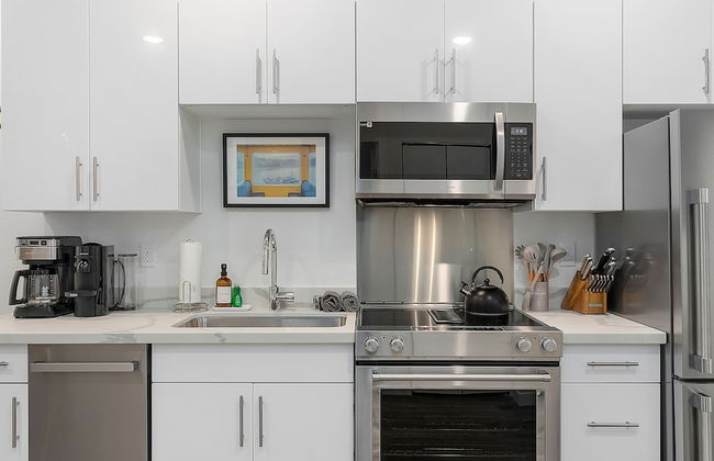 Cozy Oasis in the heart of Capitol Hill - Photo 12
