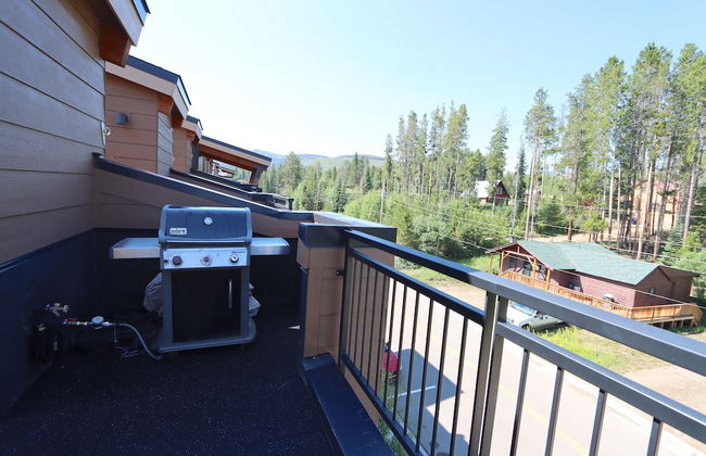 Arrow Luxury Rooftop Shopping and More! - Foto 42