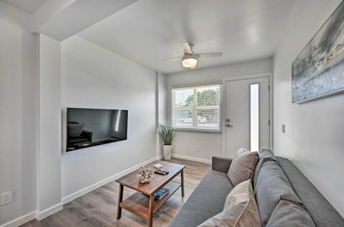 Foto 7 - Cozy San Diego Apartment w/ Stylish Interior