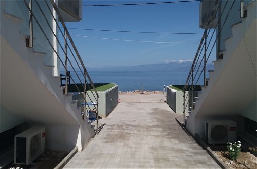 Foto 27 - Stavento beach front suites