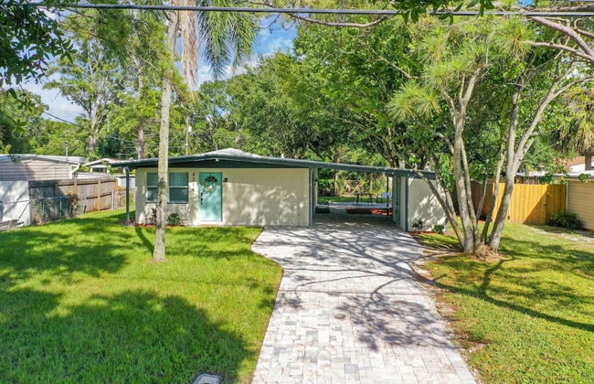 Coastal Bliss 3BR Gem Near MacDill AFB - Foto 28
