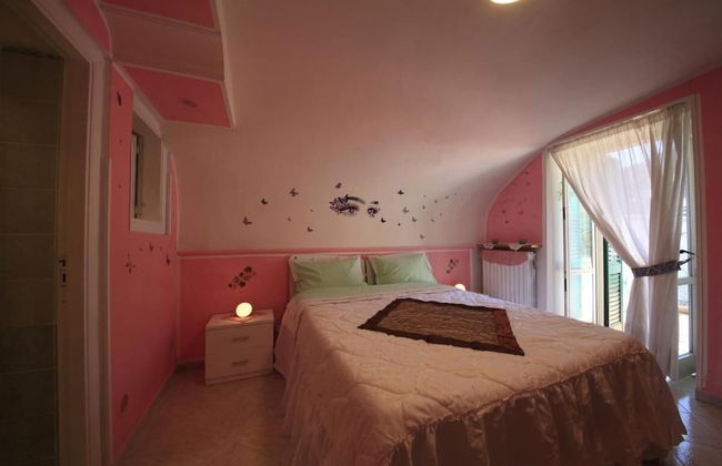 Dolls House Holiday Home - Photo 7