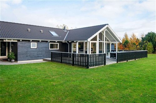 Photo 32 - 10 Person Holiday Home in Glesborg