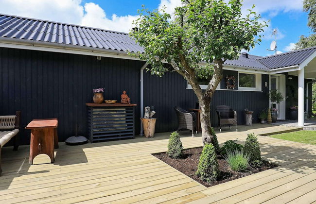 Elegant Holiday Home in Jerup near Sea - Photo 20