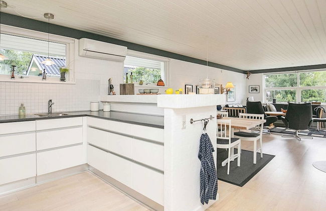 Elegant Holiday Home in Jerup near Sea - Photo 12