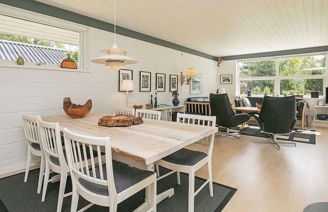 Elegant Holiday Home in Jerup near Sea - Photo 14