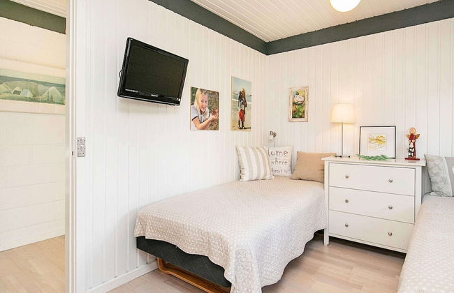 Elegant Holiday Home in Jerup near Sea - Photo 10