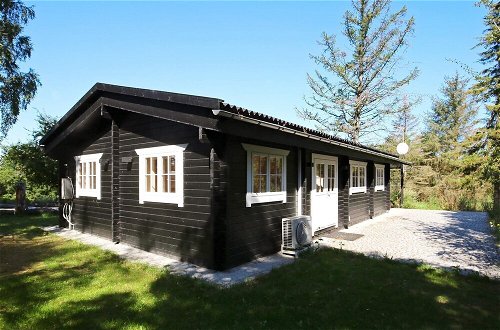 Photo 25 - Quaint Holiday Home in Hornbæk Located in the Countryside