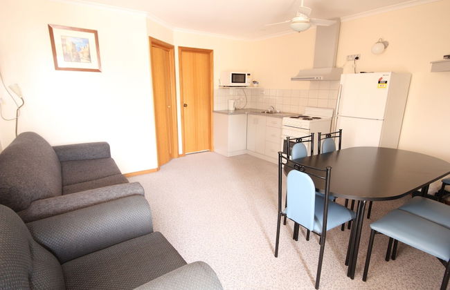 Port Vincent Motel & Apartments - Photo 28