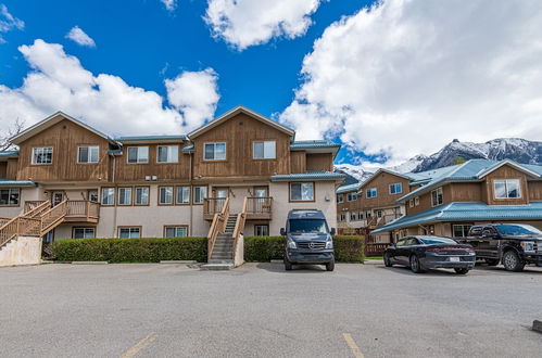 Photo 1 - Banff Boundary Lodge Mountainview Studio