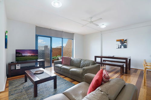 Photo 7 - Newcastle Short Stay Apartments - Sandbar Newcastle Beach