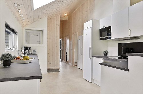 Foto 6 - 14 Person Holiday Home in Idestrup